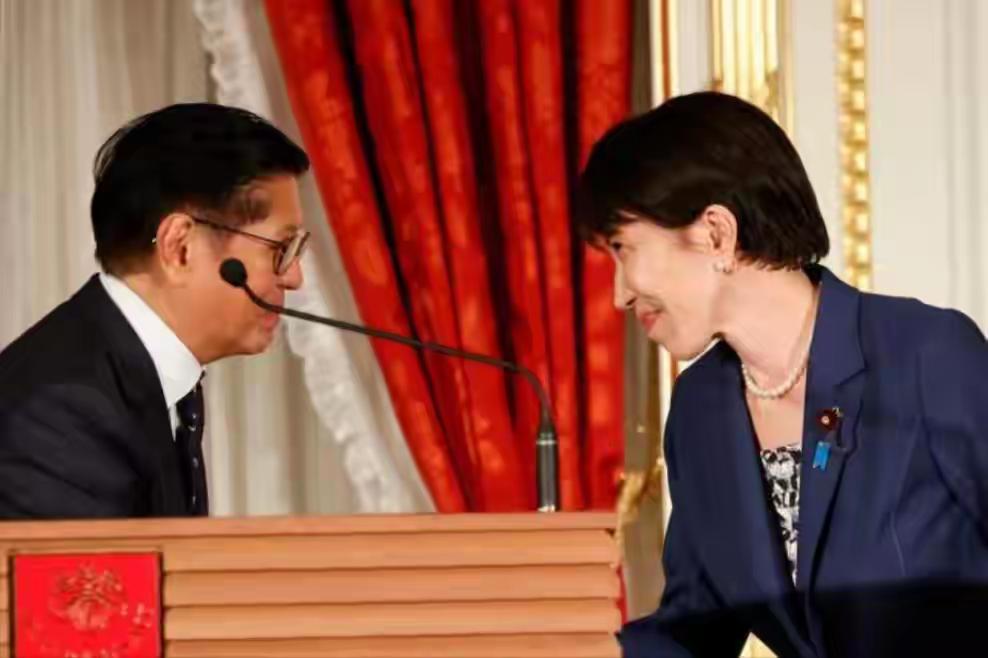 夯爆了！日菲划界划到台湾以东来了，中方不惯着，派出最强驱逐舰！日本和菲律宾这