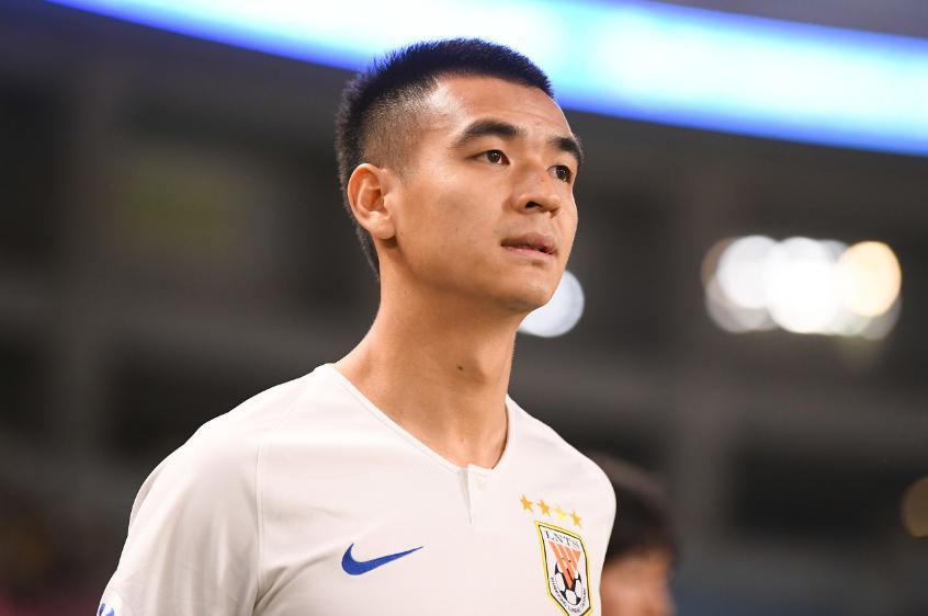 天津津门虎连续引进两位山东球员！天津津门虎正在西班牙冬训，先是吴兴涵加盟跑到