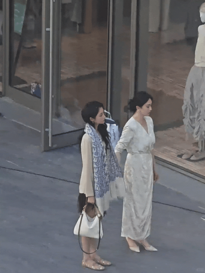 跟关晓彤搭戏这位女演员是谁呀？气场好强大呀！