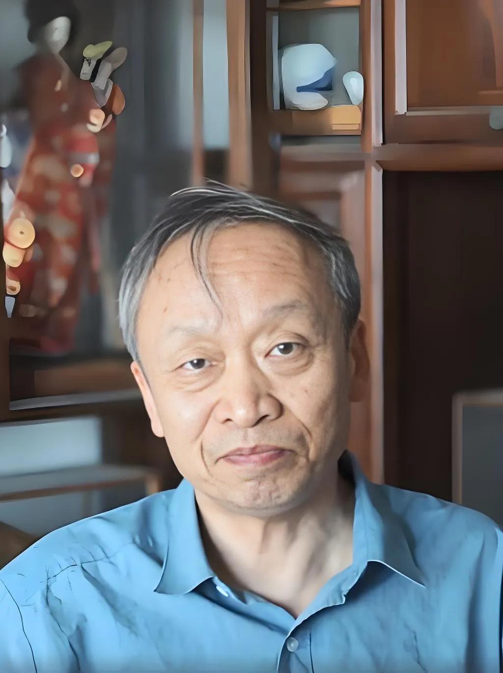 项立刚：年轻人要怎么避免王小东现象？项立刚发了一篇文章，劝年轻人不要像王小东那