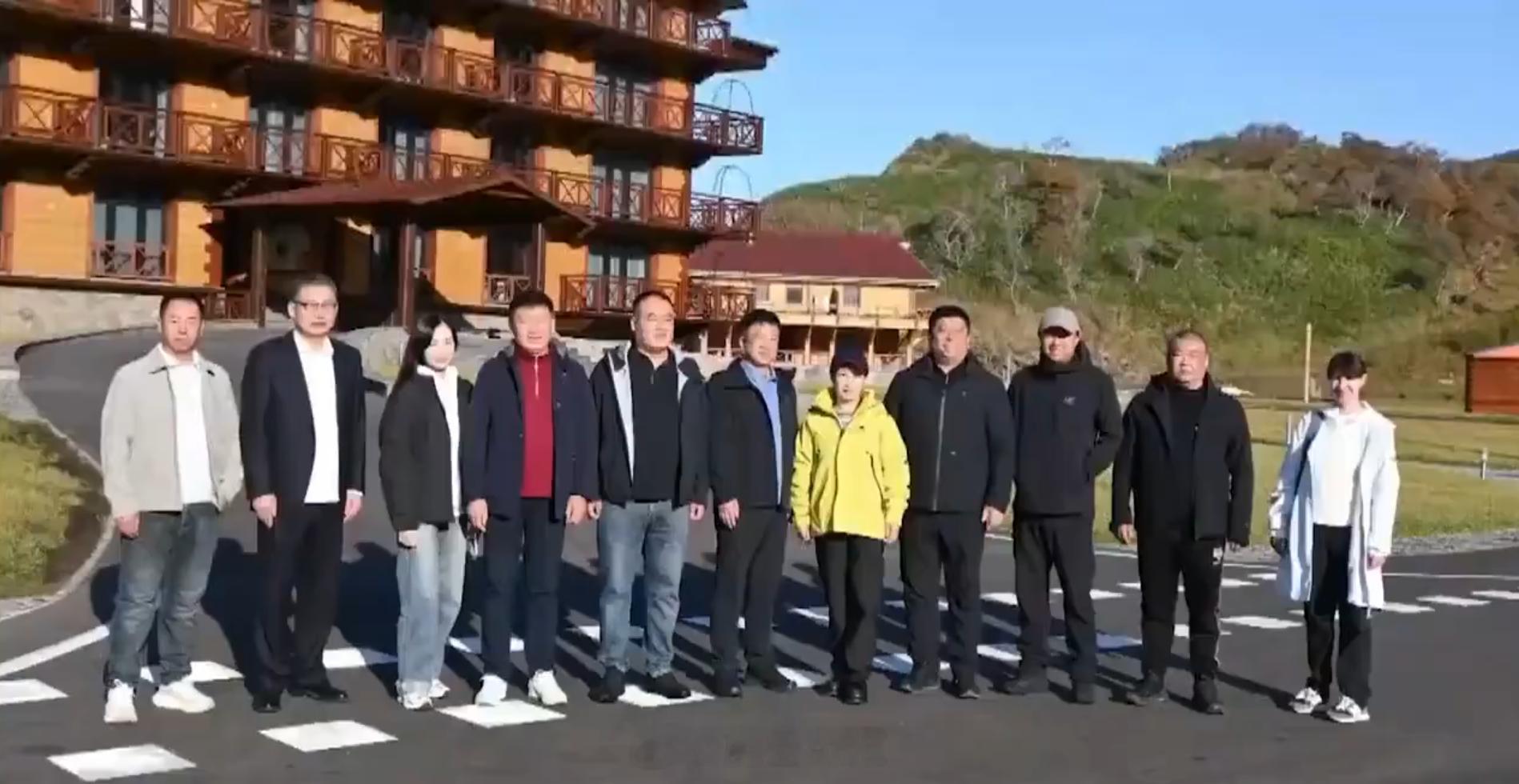 日本喊着“日本领土”的北方四岛之择捉岛，被咱们登陆了！这是战略性的信号，所谓咱们可能在金融领域捞一把