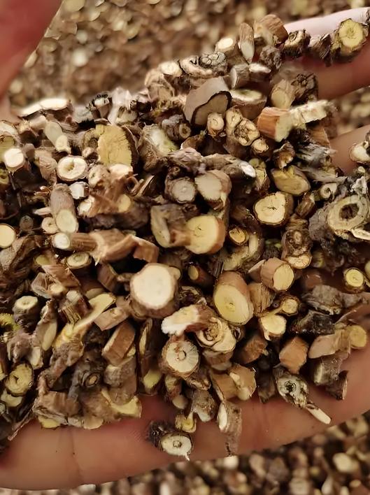 调胆通络的关键在于疏肝利胆，两味药助你改善胆结石困扰很多人一提到胆结石，就只