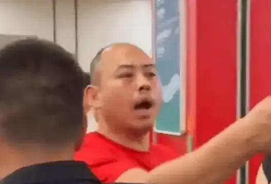 对于广厦球迷赛后打人事件，以篮协的办事风格，绝对会冷处理！果然不出我所料，在篮协