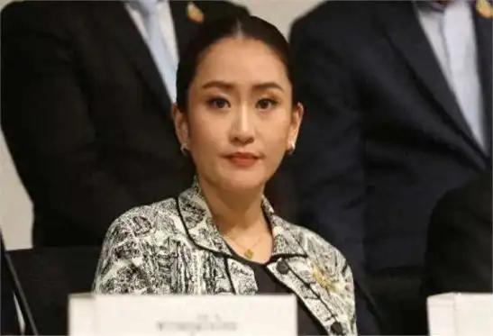 反对派议员紧急呼吁停职总理佩通坦：振作起来！7月5日，泰国骄傲党第二区国会议