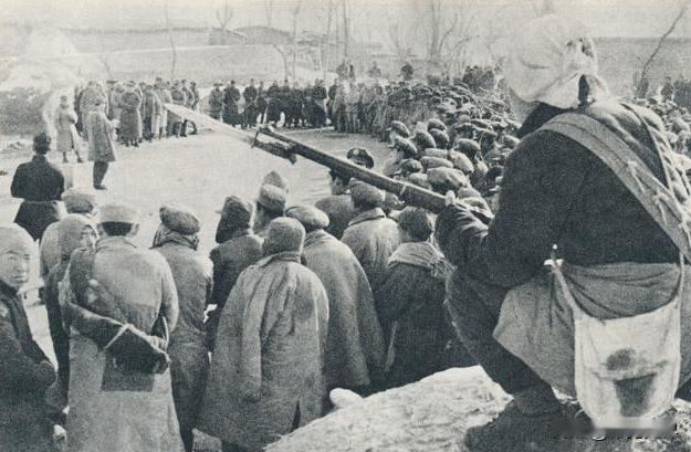 1946年9月，鲁西南军分区独立团一营教导员任耀庭目光被四连连长郭桂田腰间一把崭
