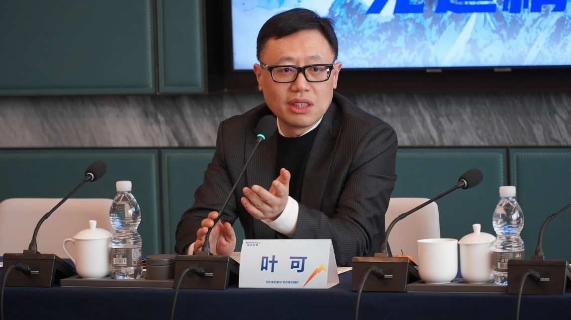 叶可和他的岩山科技在全球脑机接口（BCI）赛道上，中国上市公司正借助人工智能的产