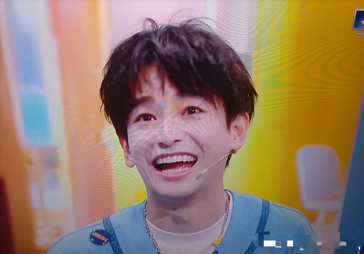 金靖没有出现在《王牌对王牌》第九季第10期节目中。王牌家族改成了王牌宗族，听起来