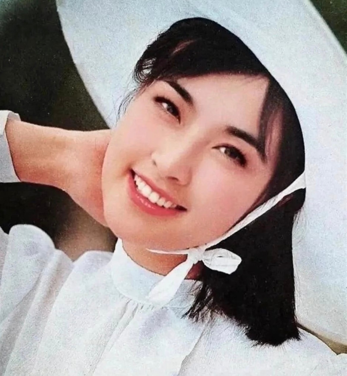 刘晓庆才是内娱第一甜妹吧这么想也确实，她是娱乐圈第一代兴欣的明星又因为长相甜美，