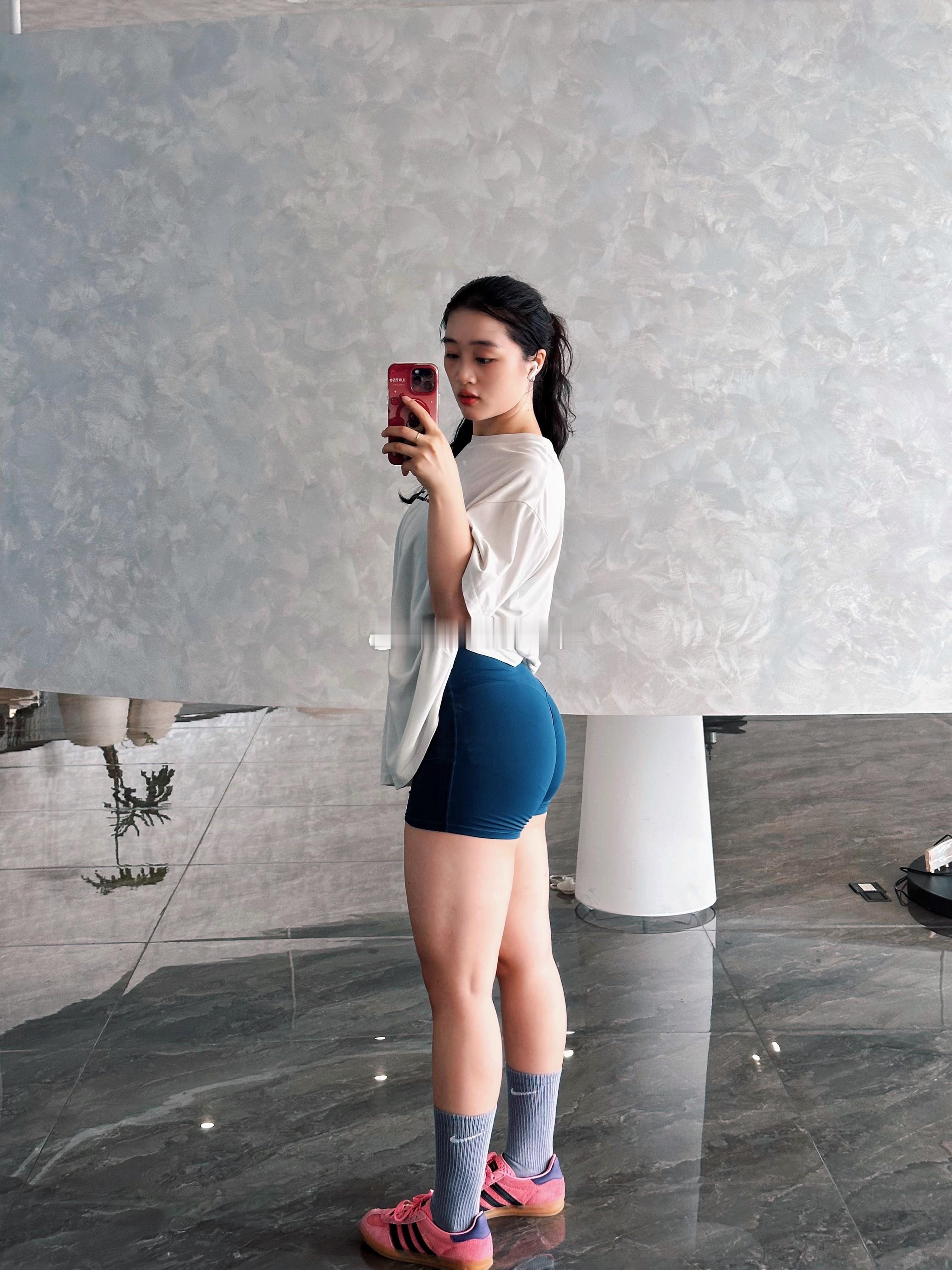 健身心情差就去健身，健身完后会发现身体素质也很差健身​​​