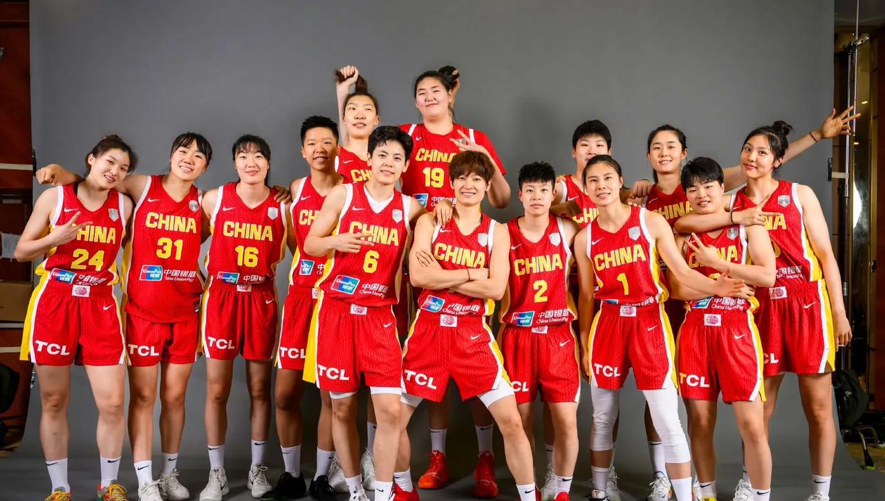 中国女篮已全部到达深圳，大名单难产，官方消息真是难啊，大家看看还有哪两位会被踢出