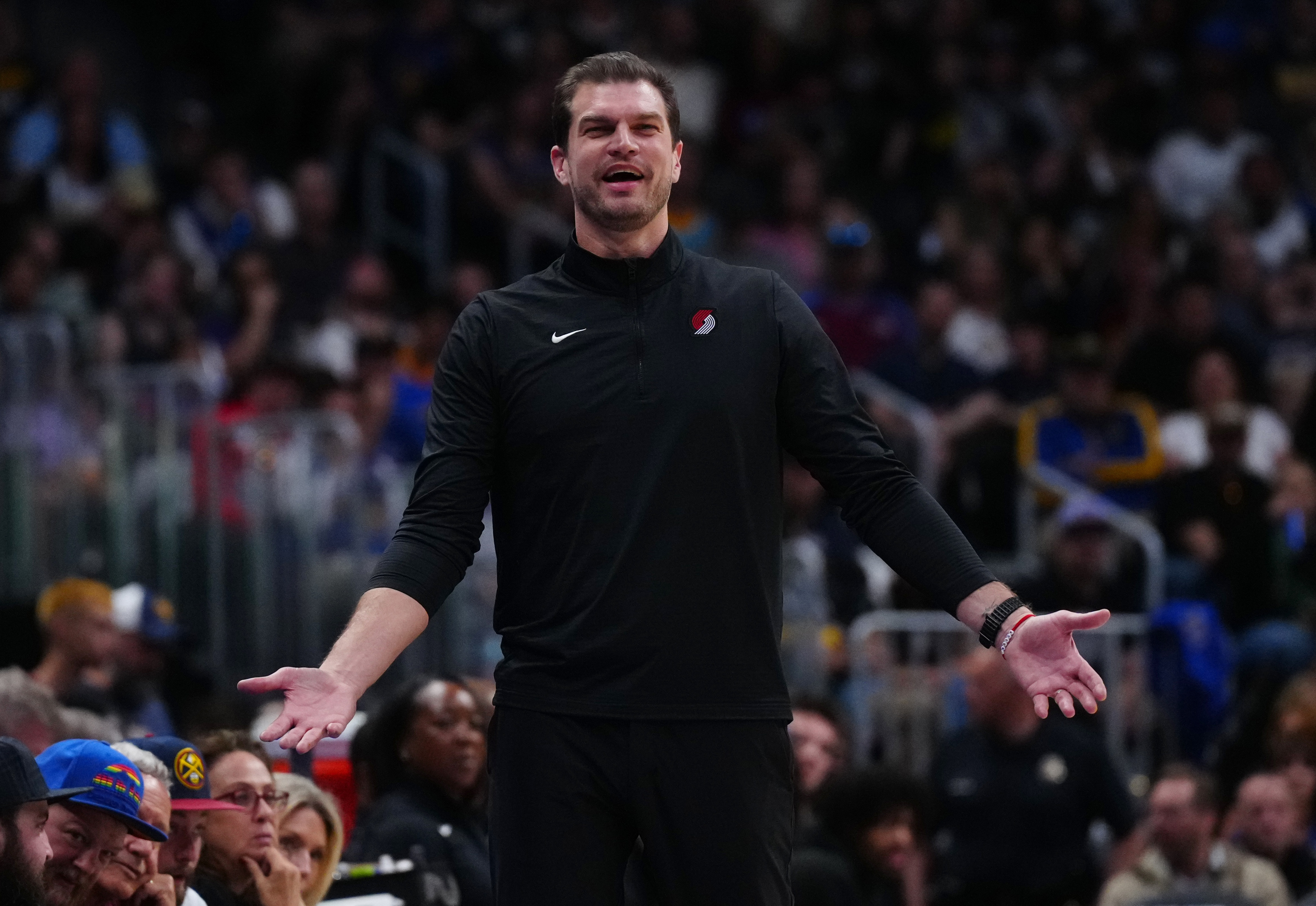 #开拓者考虑留任斯普利特#据名记Scotto及开拓者队记SeanHignki