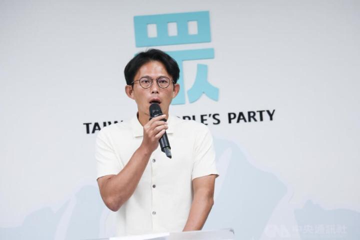 【决战蓝党魁】郑丽文当选国民党主席　黄国昌：昨与柯文哲见面讨论联合政府国民
