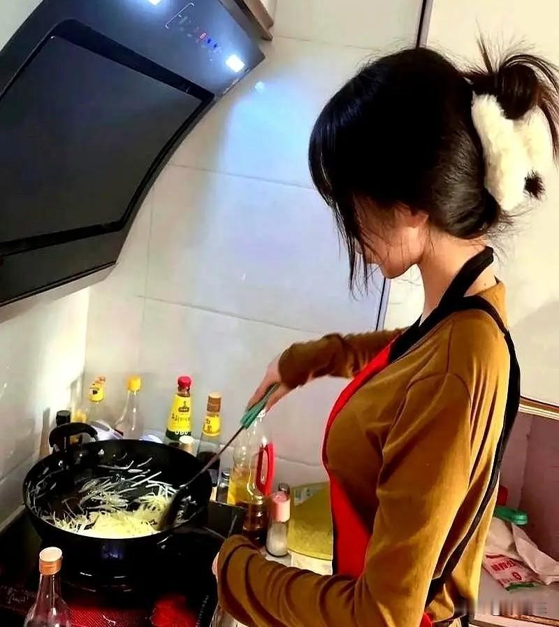 我想问头条的男生一个问题。如果你的前妻离婚以后，和别的男人结婚生活一段时间又离了