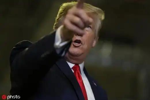 炸了，彻底炸了！这下，特朗普人可能真要麻了。 最近公布的美国民调显示，大多数