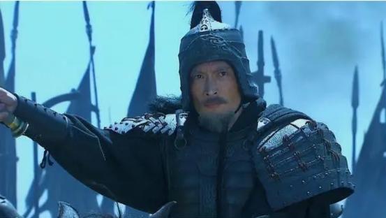 《新三国》徐晃扮演者陈威正在自己的社交账号上在线解答观众困惑，到底为什么这部剧能