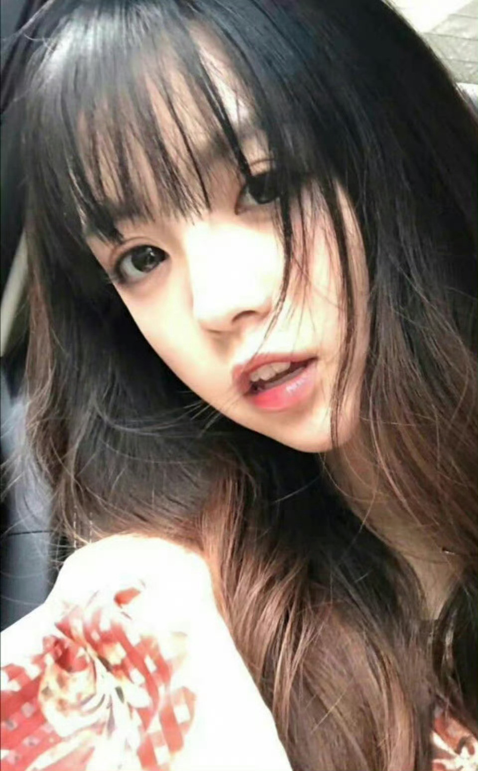 田曦薇校园时期美貌就被认证田曦薇就是出道即完成式的美貌​​​