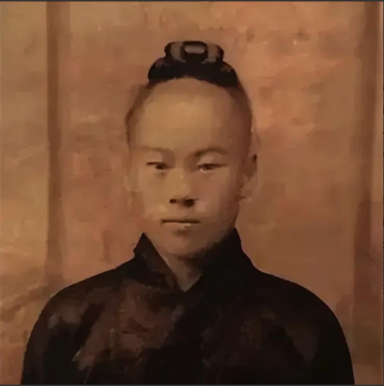 1938年，道士毕云过日军哨卡拒鞠躬遭毒打。出家人怒而破戒，伤愈后专盯落单日寇，