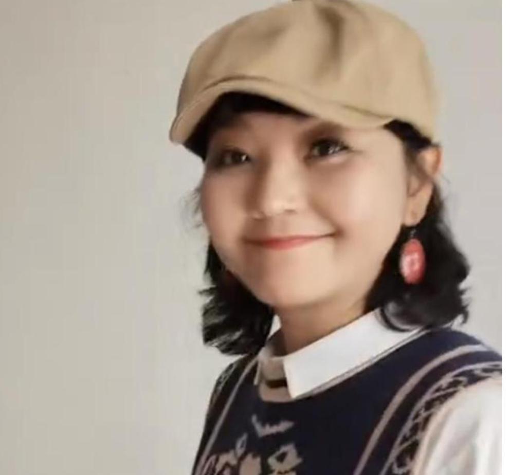 落地凤凰不如鸡？方琼回农村参加婚礼，独自坐小板凳玩手机无人理娱乐明星