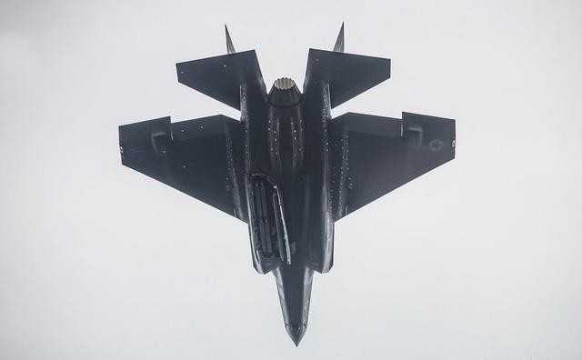 美国空袭中使用新型导弹，不料被胡塞捕获，胡塞会移交给大国吗？