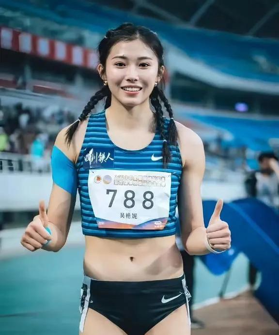 11月19日，全运会女子100米栏决赛中，众多人以为的冠军吴艳妮没能夺冠，以12