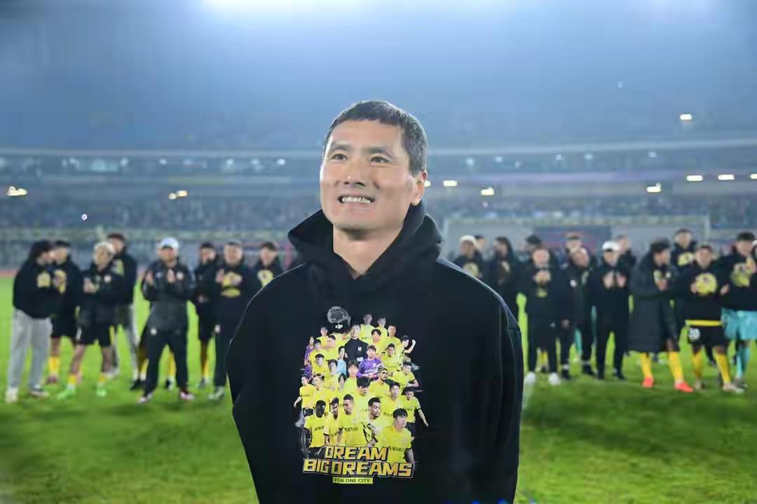 预测国足2026年首次集结名单：塞尔吉尼奥领衔，童磊、廖锦涛、吕焯毅、杨明阳首次