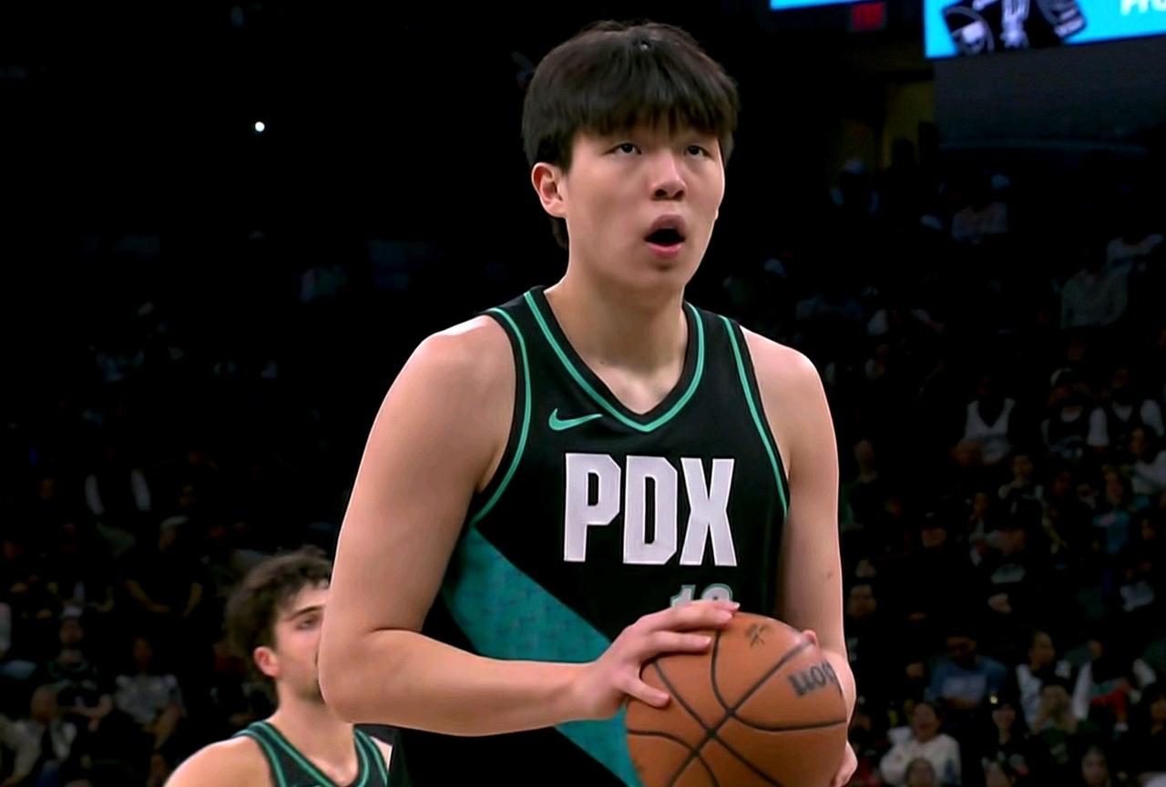 过分了：领先30分给2分钟？斯普利特真有你的，开拓者主场早早的就打爆了爵士，