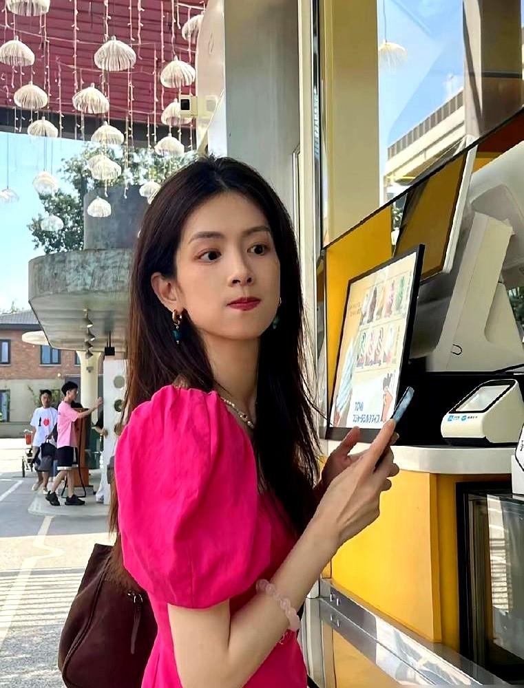 怎么有些演员，演啥都一个味儿？黄磊老师，北影科班出身，可现在念台词跟综艺里没