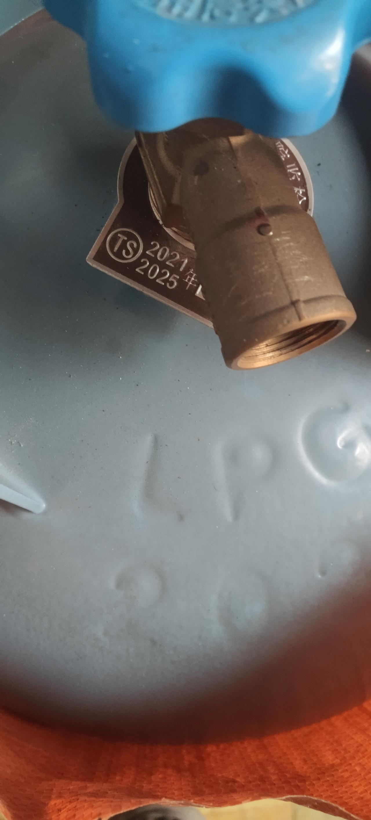 为了老百姓的安全，真是操碎了心!早上老妈妈拍响我的家门，说液化气罐没有气了，