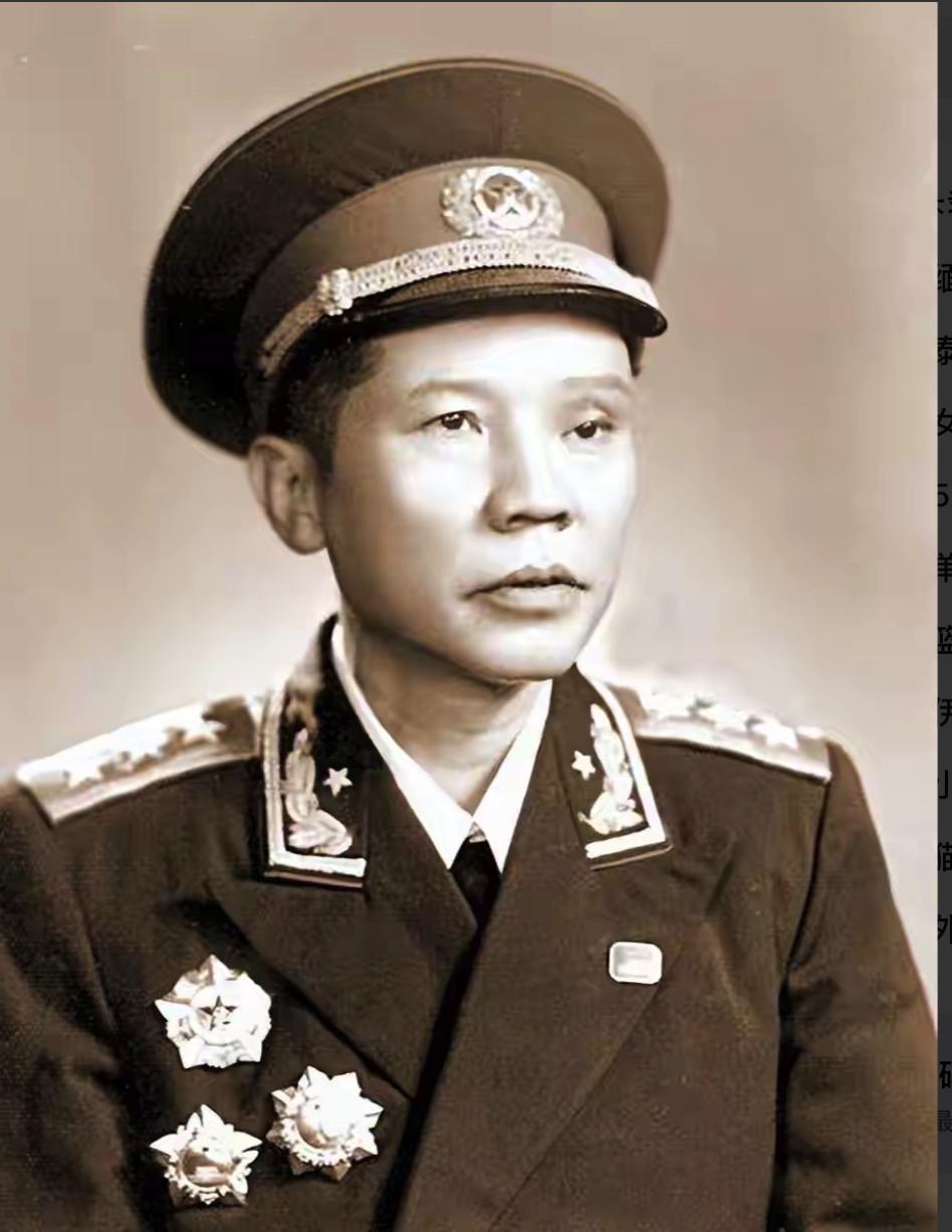 1958年，开国上将铁了心要辞职，谁劝都没用。毛主席都急了：快叫聂荣臻去看看，他