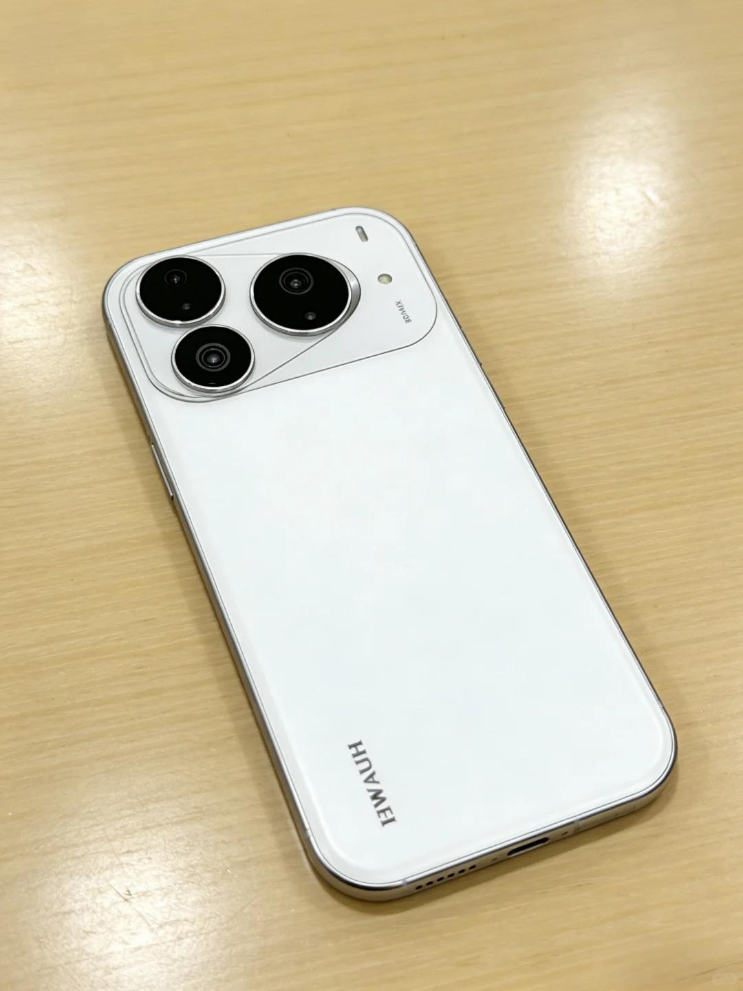 三款王炸！华为Pura90系列爆料汇总！根据爆料，华为Pura90系列和阔折叠