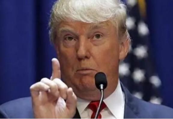 其实特朗普一直想逼全球和中国脱钩，让中国经济崩溃。可特朗普算来算去却漏了一步，没