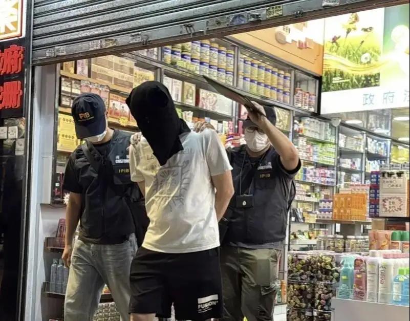 6000变71400！香港药房“磨粉杀猪局”曝光：机器一响，游客只能发抖掏钱