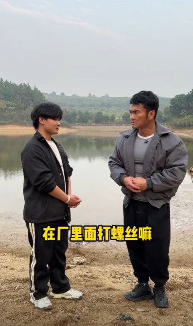 看哭了！2024年，湖南衡阳发生的感人一幕：19岁男生父母双亡，父亲离世后只给