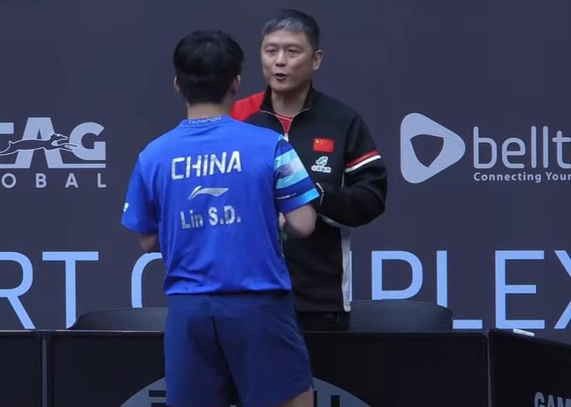 天呐！印度塔卡把林诗栋防死了！第一局林诗栋11:4轻松拿下第二局林诗