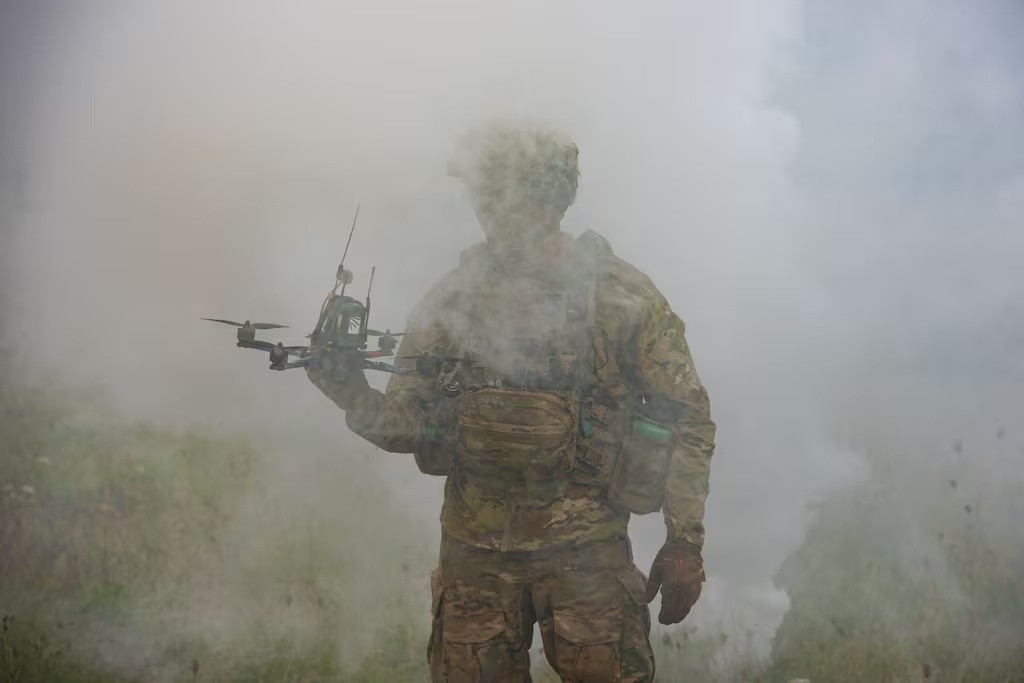 【#美军放言未来3年要买100万架无人机#】据防务新闻网站11月10日报道，当