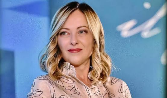 历史总是惊人的相似：意大利在重大事件中总是先站错队，后来改变方向却又成为赢家，令