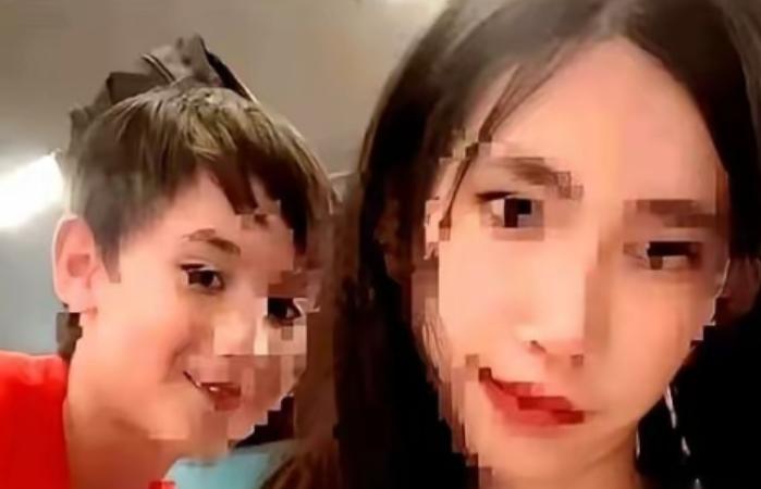 三十岁女博主赵伊，当年放话看不上国内男性，跑到国外未婚生下两个混血娃，在国外走投