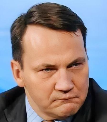 波兰外长公开嘲讽特朗普“切断援乌”政策：你的牌打完了，别想逼乌克兰投降2026