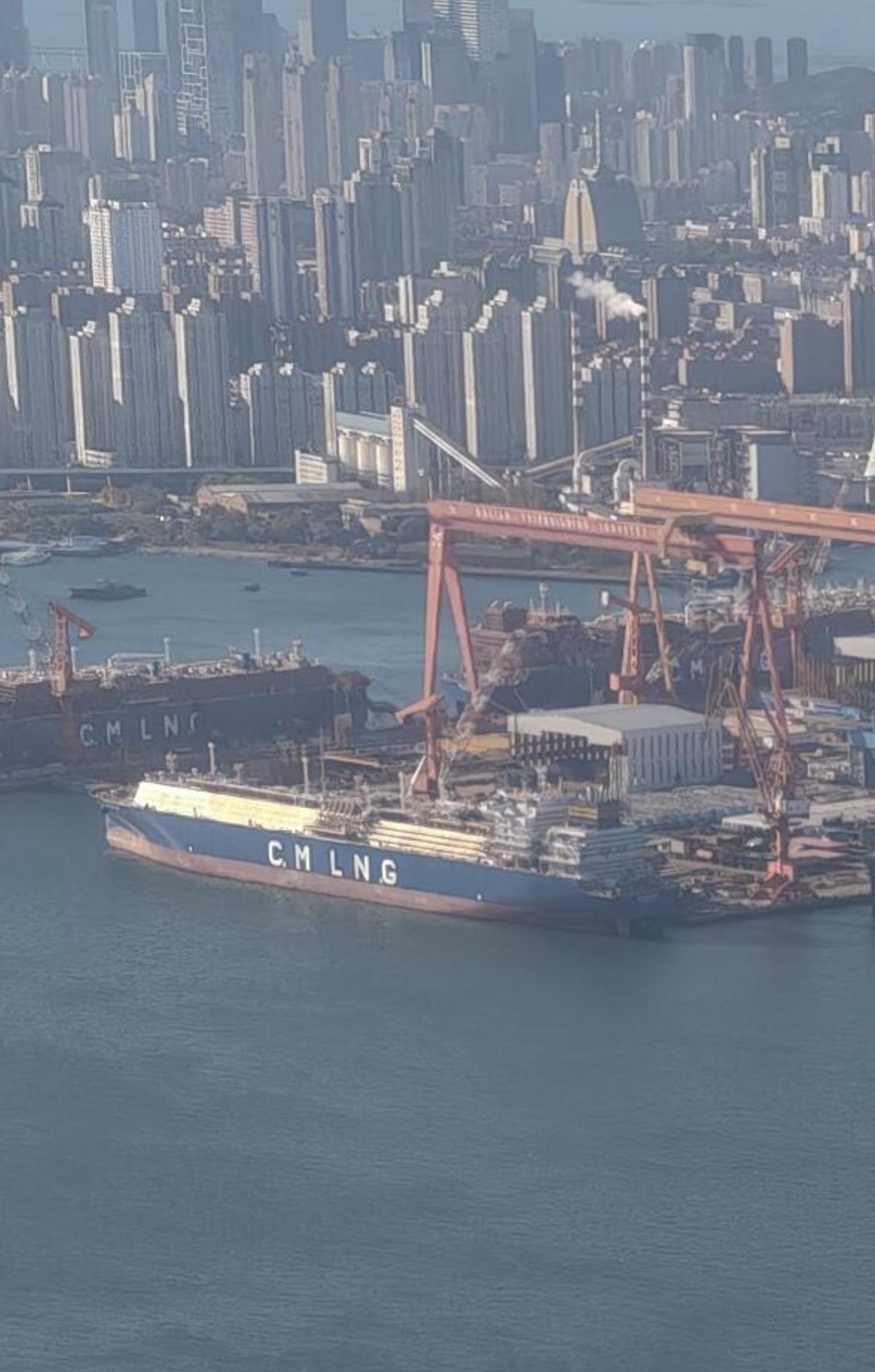 北方某地004航拍新图[墨镜]建造速度很快！图源网络烽火问鼎计划福建舰​​​