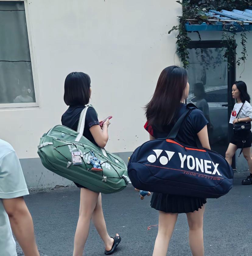 听说穿拖鞋的都是大师。