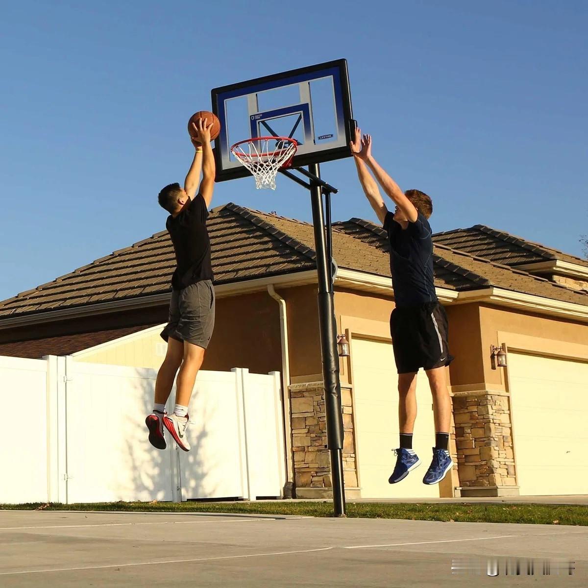 洛杉矶家门口打篮球罚款坐牢条例将废除很多人都在洛杉矶的住宅