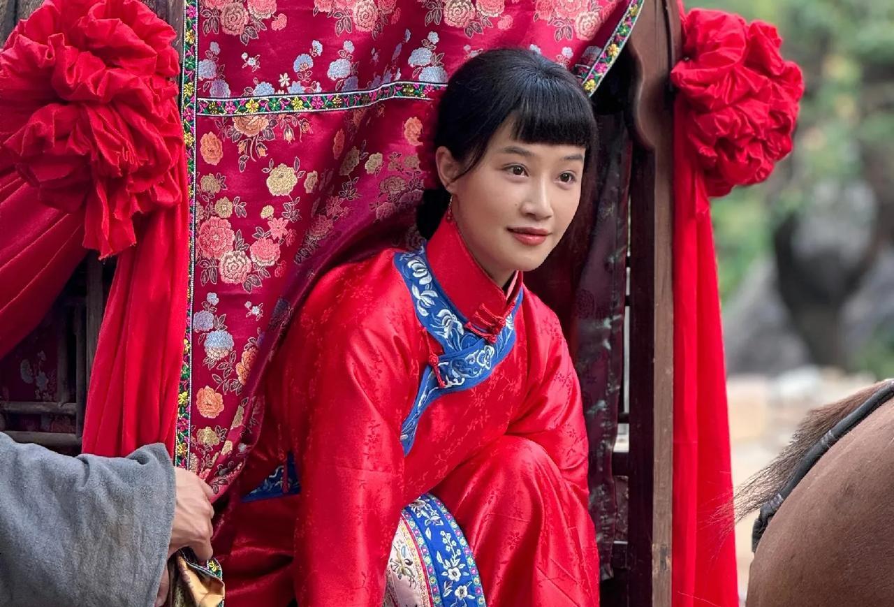 《生万物》女性各有各的惨法费家嫂子一辈子守寡，把振兴费家当成执念结果费文典走了
