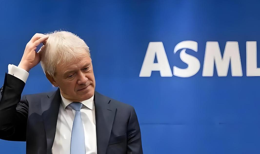 荷兰媒体最近捅出了一个大新闻：那些价值连城的光刻机，可能快要变成“大铁块”了？