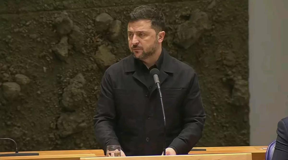 塔斯社报道，当地时间19日，一名欧盟官员透露，泽连斯基在出席欧盟峰会时公开表示，