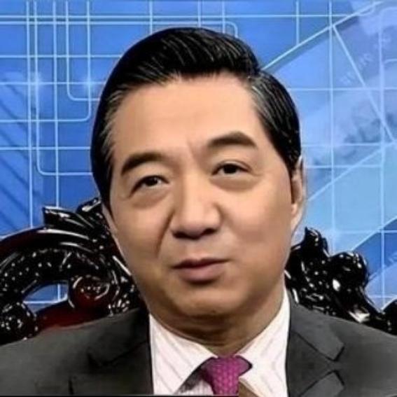 谢谢你张召忠！你真是伟大的预言家！2015年你就说过：“美国啥也不干，让东方大国