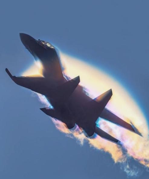 原来去年两岸真的差点打起来！去年年底解放军围台军演，台军F-16连续两次