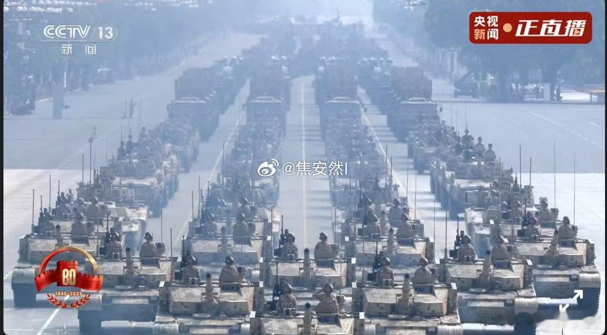 对不起啊吴京，原来坦克真的没有后视镜​​​