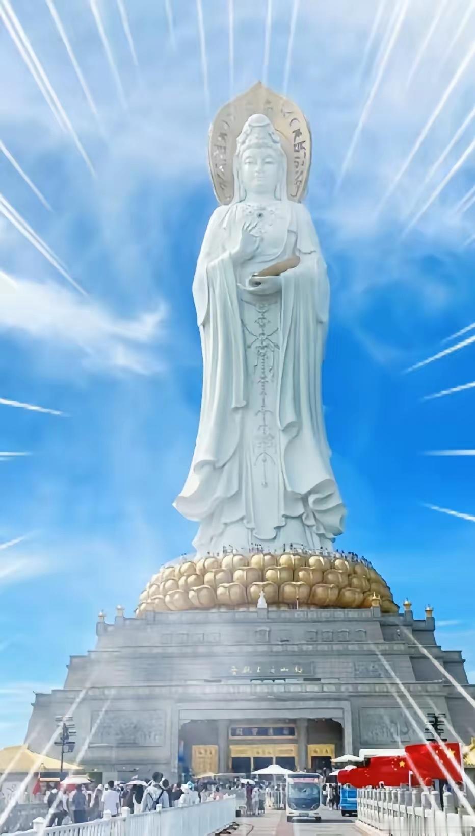 天佑中华！两次神迹显现，不得不信华夏国运昌隆。真的不得不感慨，冥冥之中，自有天意