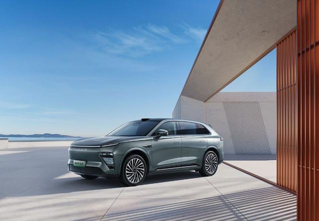 国产中大型纯电SUV排行：1. 星纪元ET：21.98万起，全系标配猎鹰智