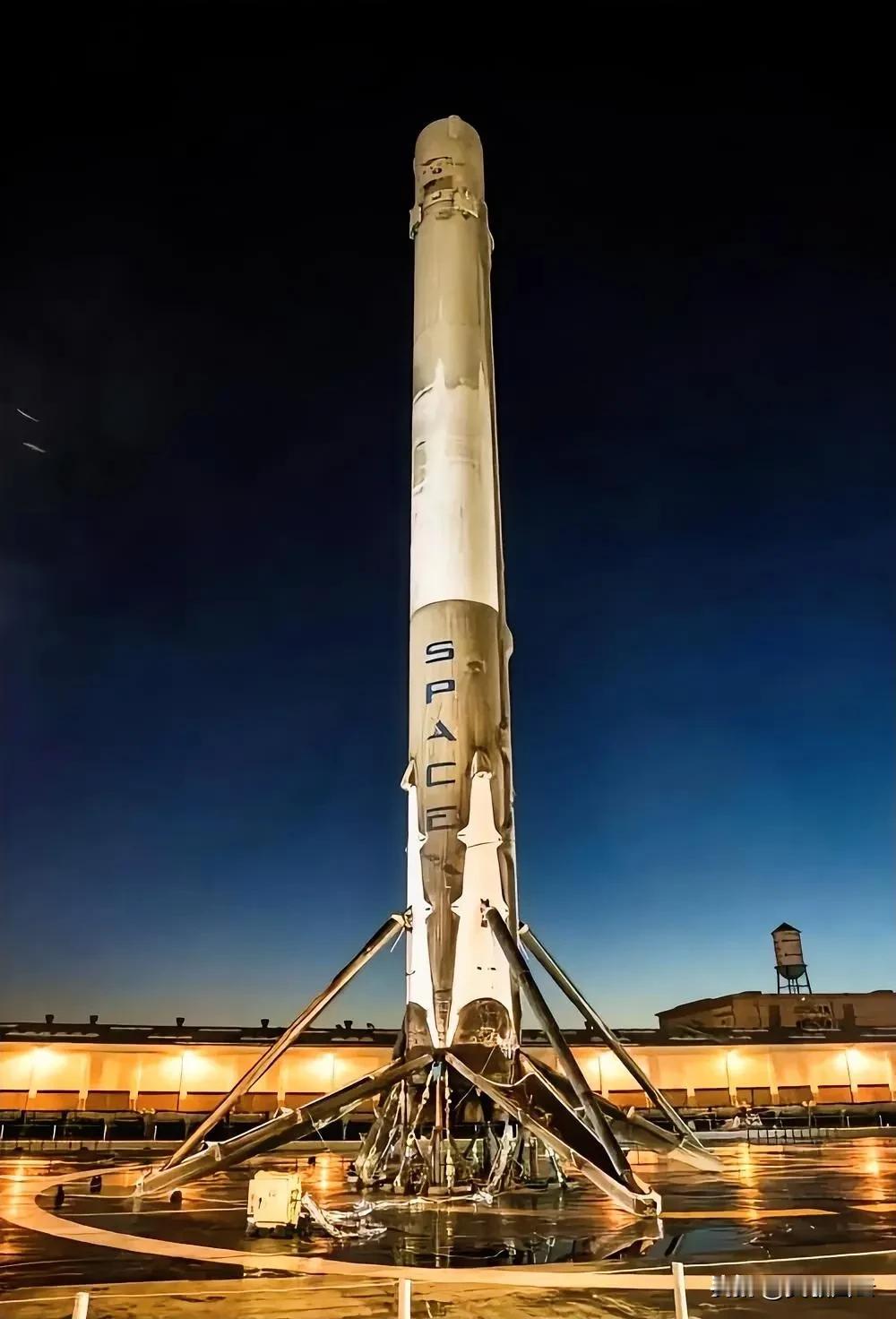 就在刚刚美国火箭发射突遭停电中断！7月23日，美国太空探索技术公（Space